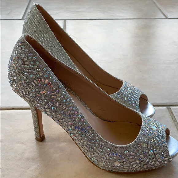 Studded heels - Picture 4 of 6